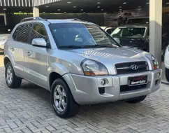 HYUNDAI TUCSON 2.0 MPFI GLS 16V 143CV 2WD FLEX 4P AUTOMÁTICO HYUNDAI TUCSON 2.0 MPFI GLS 16V 143CV 2WD FLEX 4P AUTOMÁTICO
