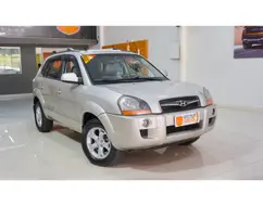 HYUNDAI TUCSON 2.7 MPFI GLS 24V 175CV 4WD GASOLINA 4P AUTOMÁTICO HYUNDAI TUCSON 2.7 MPFI GLS 24V 175CV 4WD GASOLINA 4P AUTOMÁTICO