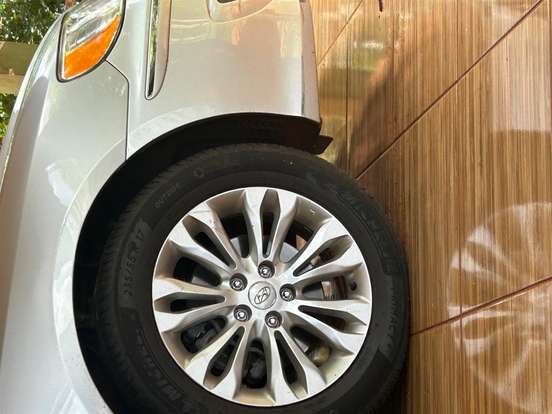 HYUNDAI-AZERA-2010