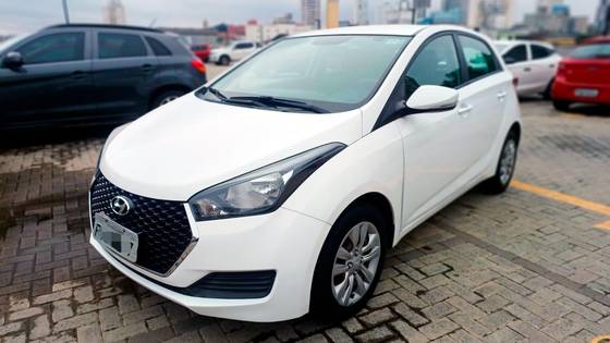 HYUNDAI HB20 1.6 PREMIUM 16V FLEX 4P AUTOMÁTICO