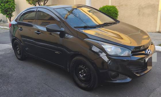 HYUNDAI HB20S 1.0 COMFORT PLUS 12V FLEX 4P MANUAL