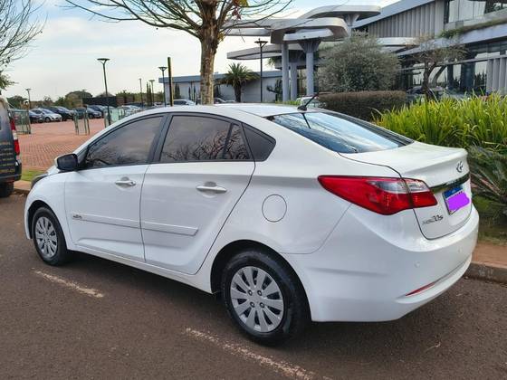 HYUNDAI HB20S 1.6 COMFORT PLUS 16V FLEX 4P MANUAL