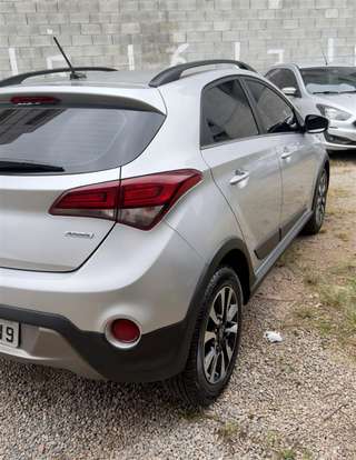 HYUNDAI-HB20X-2018