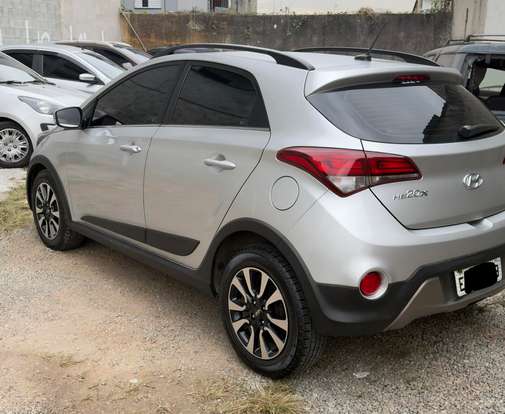 HYUNDAI-HB20X-2018