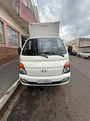 HYUNDAI-HR-2.5 LONGO SEM CAÇAMBA 4X2 16V 130CV TURBO INTERCOOLER DIESEL 2P MANUAL HYUNDAI-HR-2013
