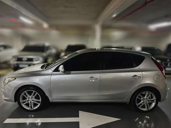 HYUNDAI-I30-2011