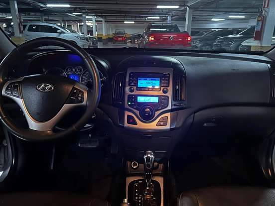 HYUNDAI-I30-2.0 MPFI GLS 16V GASOLINA 4P AUTOMÁTICO HYUNDAI-I30-2011