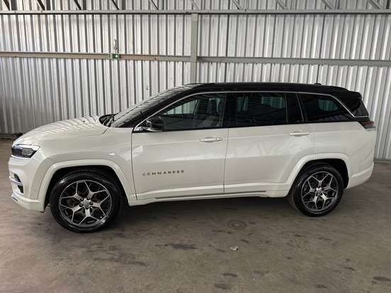 JEEP-COMMANDER-2024