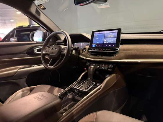 JEEP-COMMANDER-2024