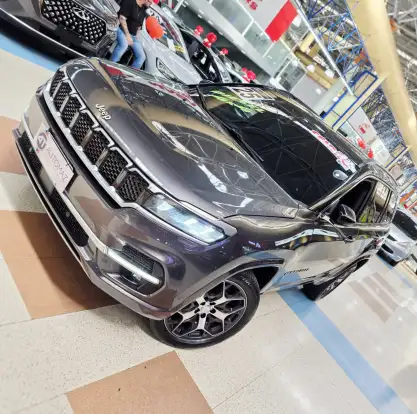 JEEP-COMMANDER-2024