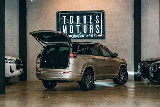 JEEP-COMMANDER-2022