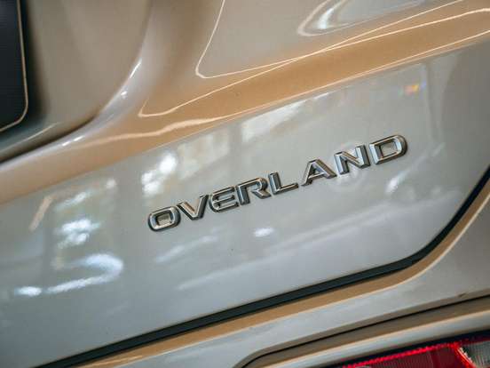 JEEP-COMMANDER-2.0 TD380 TURBO DIESEL OVERLAND AT9 JEEP-COMMANDER-2022