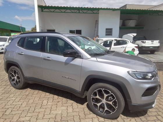 JEEP COMPASS 1.3 T270 TURBO FLEX LONGITUDE AT6