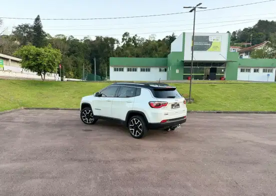 JEEP-COMPASS-2.0 16V DIESEL LIMITED 4X4 AUTOMÁTICO JEEP-COMPASS-2019