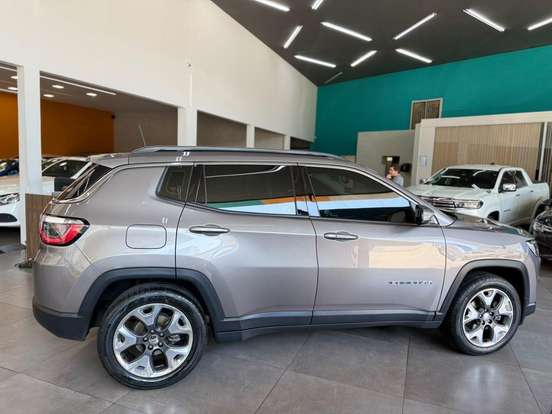 JEEP-COMPASS-2.0 16V FLEX LONGITUDE AUTOMÁTICO JEEP-COMPASS-2019
