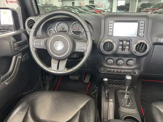 JEEP-WRANGLER-3.6 UNLIMITED SPORT 4X4 V6 GASOLINA 4P AUTOMÁTICO JEEP-WRANGLER-2015