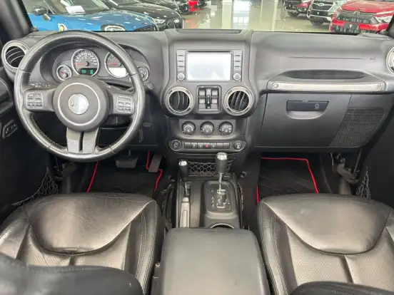 JEEP-WRANGLER-2015