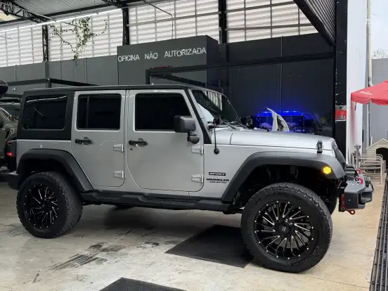 JEEP-WRANGLER-2012