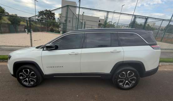 JEEP-COMMANDER-2022
