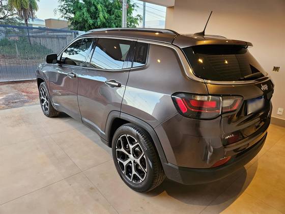 JEEP COMPASS 1.3 T270 TURBO FLEX LONGITUDE AT6