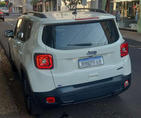 JEEP-RENEGADE-2021