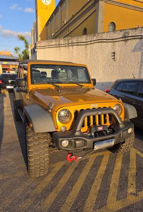 JEEP WRANGLER 3.6 UNLIMITED SPORT 4X4 V6 GASOLINA 4P AUTOMÁTICO
