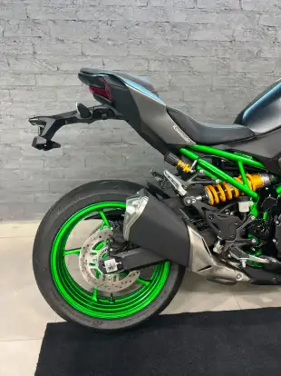 KAWASAKI-Z900 R EDITION-2026