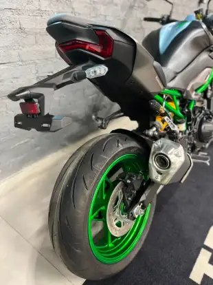 KAWASAKI-Z900 R EDITION-2026