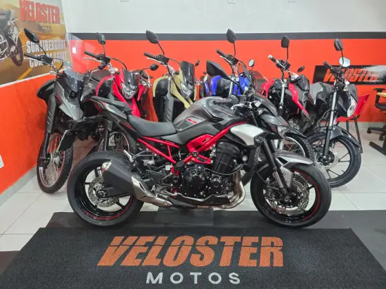 KAWASAKI Z900 