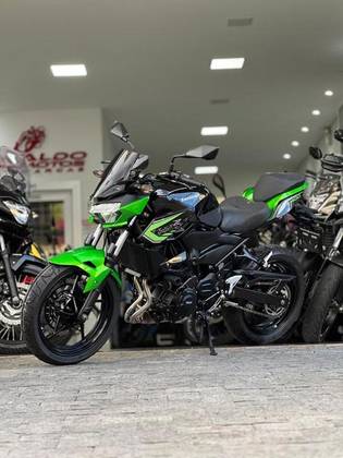 KAWASAKI Z400 