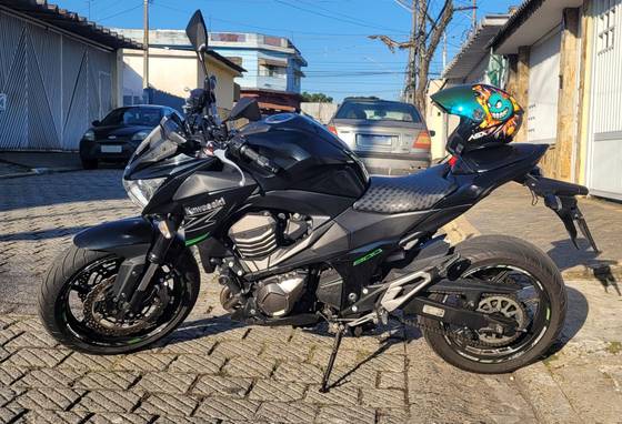 KAWASAKI Z800 