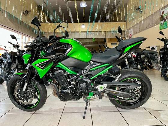 KAWASAKI Z900 