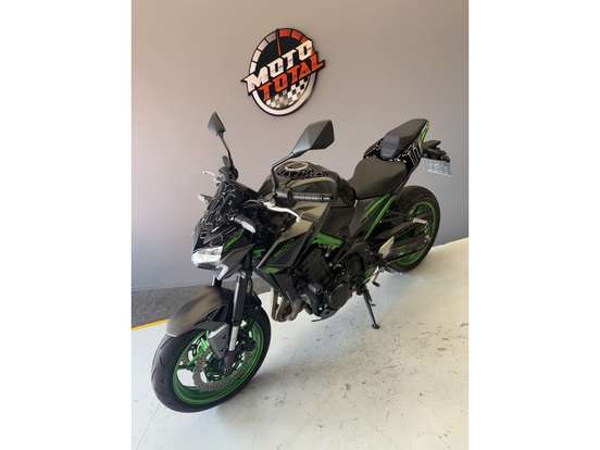 KAWASAKI-Z900-2024