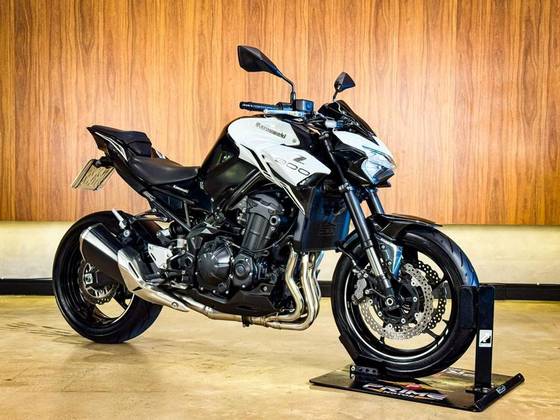 KAWASAKI Z900 