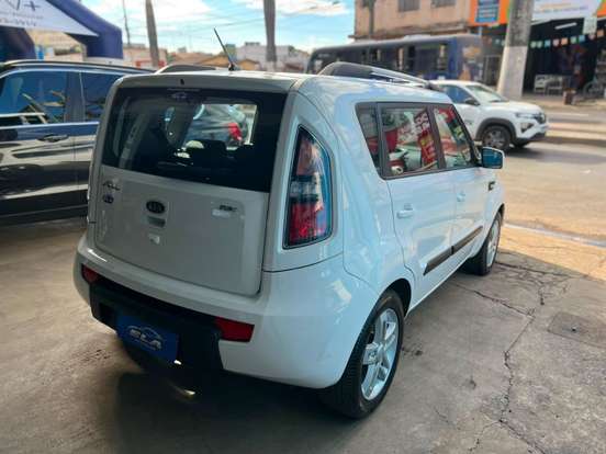 KIA-SOUL-2011