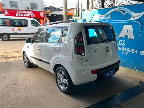 KIA-SOUL-2011