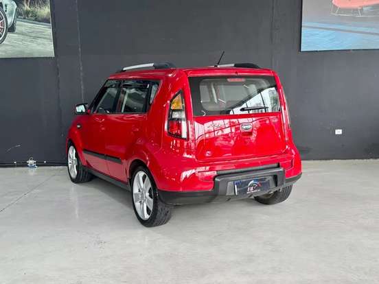 KIA-SOUL-2011