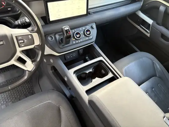 LAND ROVER-DEFENDER-2.0 P300 GASOLINA 110 SE AWD AUTOMÁTICO LAND ROVER-DEFENDER-2020