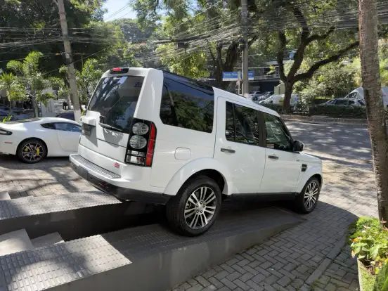 LAND ROVER-DISCOVERY 4-3.0 SE 4X4 V6 24V BI-TURBO DIESEL 4P AUTOMÁTICO LAND ROVER-DISCOVERY 4-2014