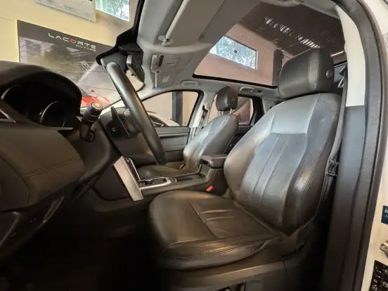 LAND ROVER-DISCOVERY SPORT-2.0 16V SI4 TURBO GASOLINA HSE 4P AUTOMÁTICO LAND ROVER-DISCOVERY SPORT-2017