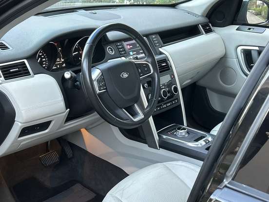 LAND ROVER-DISCOVERY SPORT-2017