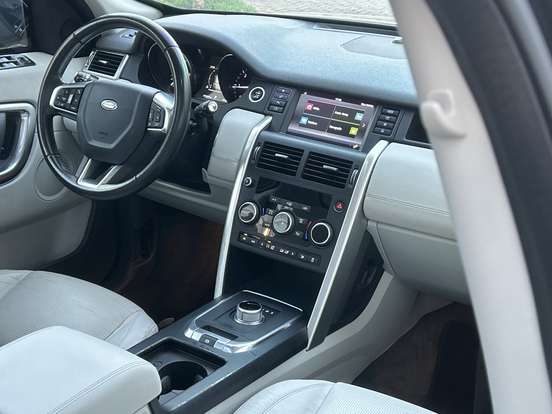 LAND ROVER-DISCOVERY SPORT-2017