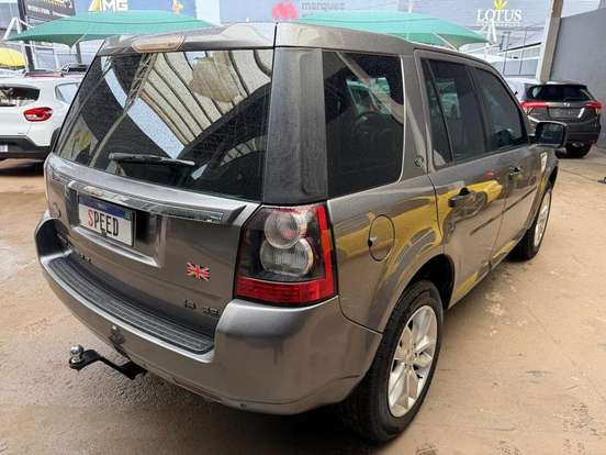 LAND ROVER-FREELANDER 2-3.2 SE 6V 24V GASOLINA 4P AUTOMÁTICO LAND ROVER-FREELANDER 2-2011