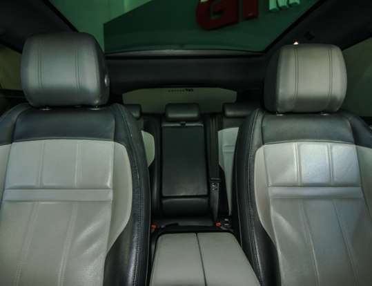 LAND ROVER-RANGE ROVER EVOQUE-2.0 P250 FLEX R-DYNAMIC SE AWD AUTOMÁTICO LAND ROVER-RANGE ROVER EVOQUE-2019