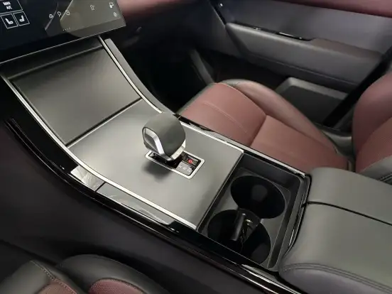 LAND ROVER-RANGE ROVER VELAR-2.0 P400E PHEV R-DYNAMIC HSE AUTOMÁTICO LAND ROVER-RANGE ROVER VELAR-2024