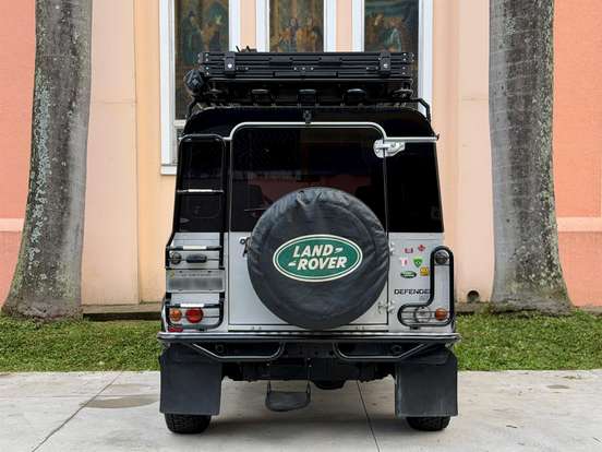 LAND ROVER-DEFENDER-2.5 90 SW TETO RIGIDO 4X4 TURBO INTERCOOLER DIESEL 2P MANUAL LAND ROVER-DEFENDER-2002