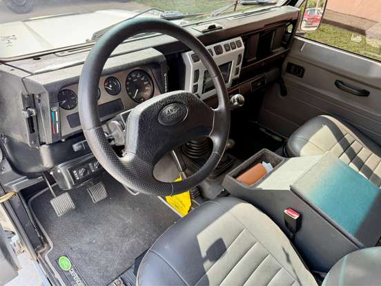 LAND ROVER-DEFENDER-2.5 90 SW TETO RIGIDO 4X4 TURBO INTERCOOLER DIESEL 2P MANUAL LAND ROVER-DEFENDER-2002