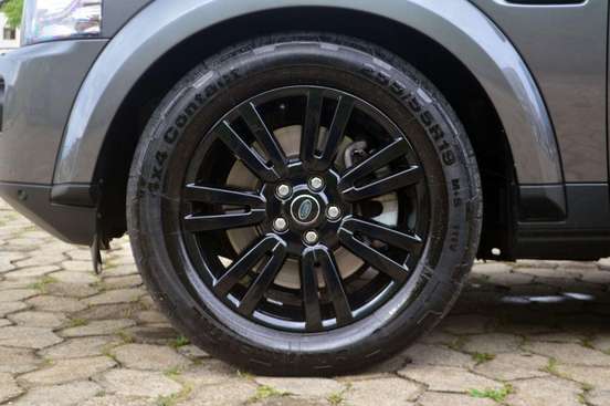 LAND ROVER-DISCOVERY 4-2015