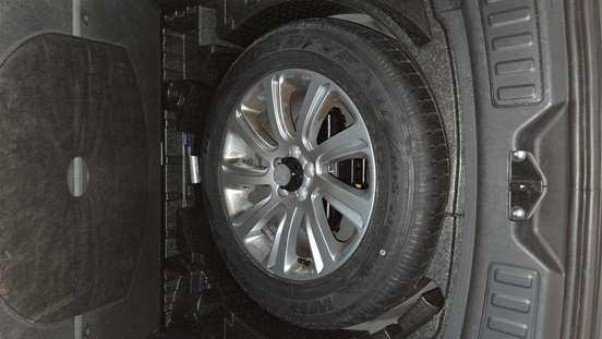LAND ROVER-DISCOVERY SPORT-2015