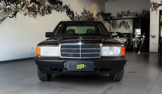 MERCEDES-BENZ-190 E-1983